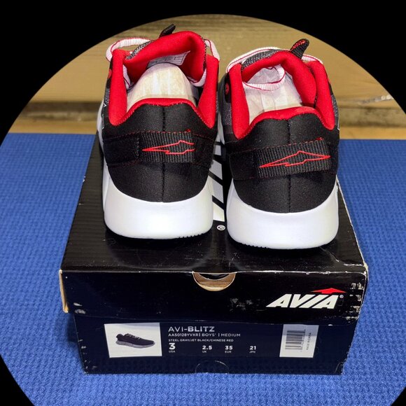 AVI-Blitz Steel Gray/Jet Black/Chinese Red Boys Size 3 Sneakers - Picture 8 of 10